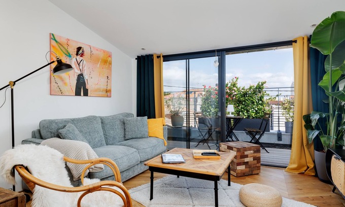 Victor Hugo - Saint-Augustin House | Contemporary Loft with Terrace and Air Conditioning Steps from Central Bordeaux