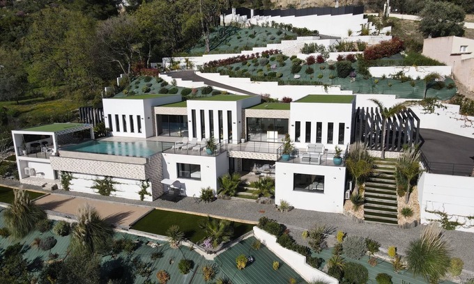Draguignan House | Contemporary villa