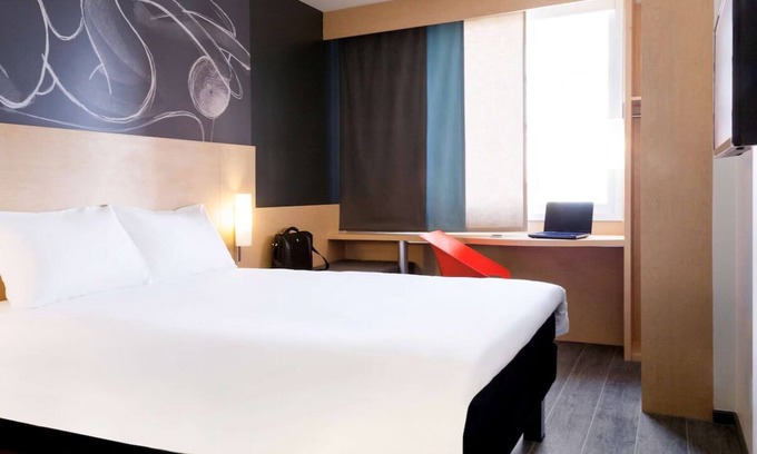 Cuauhtemoc Hotel | Convenience and Comfort: Perfect Location for Exploring Mexico City's Treasures!