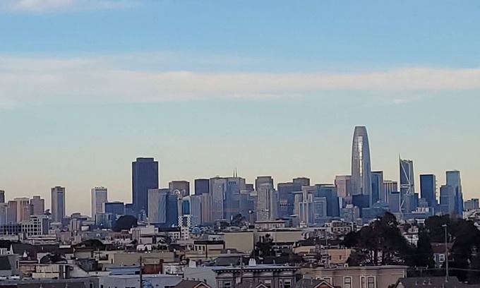 Bernal Heights Apartment | Convenient Comfy Modern Tech Victorian - Sleeps 8