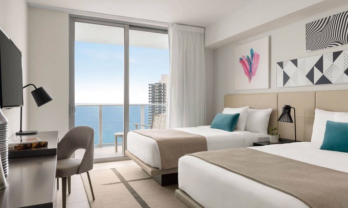 Hollywood South Central Beach Hotel | Convenient Stay in Florida, Pool, Walk to Hallandale Beach