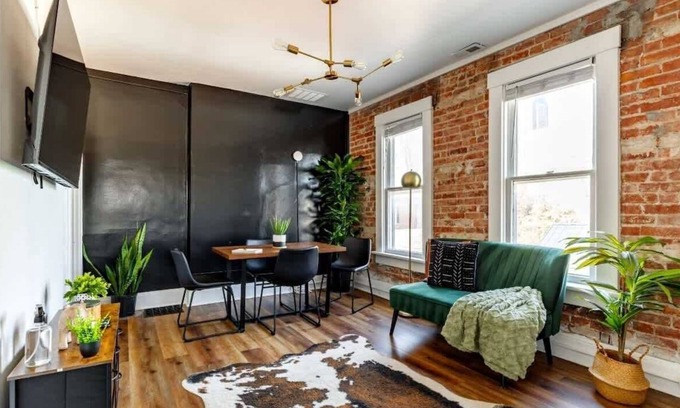 Brewery District House | Convention - Pets - Short North - Parking Free