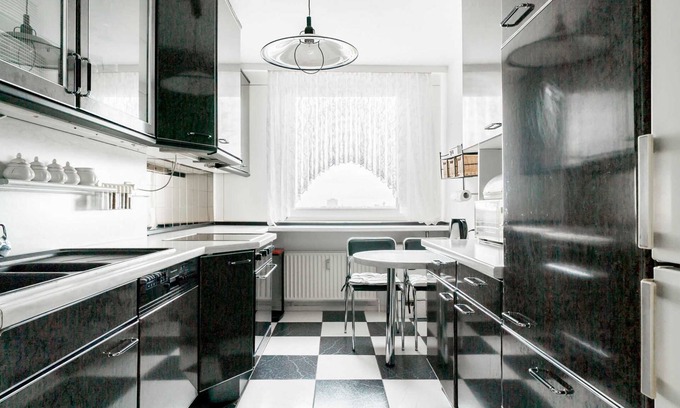 Linden-Mitte Apartment | CONZEPTplus - 4 room apartment | ID 6696 | WiFi