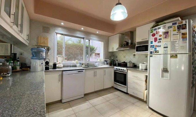 Don Torcuato House | Cool 4-bedroom chalet in Don Torcuato with WiFi access