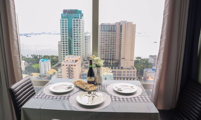 Ermita Night District Apartment | Cool suites