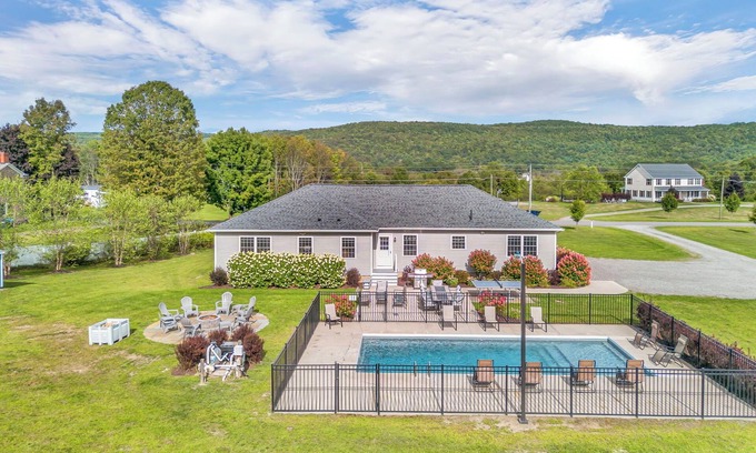 Cooperstown House | Coop Diamonds Luxury Rentals; Sunrise Estates 6