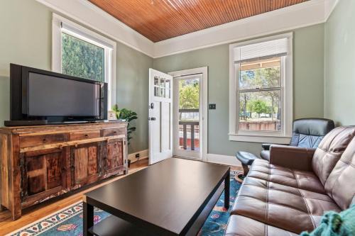 Bisbee House | Copper Queen Cottage