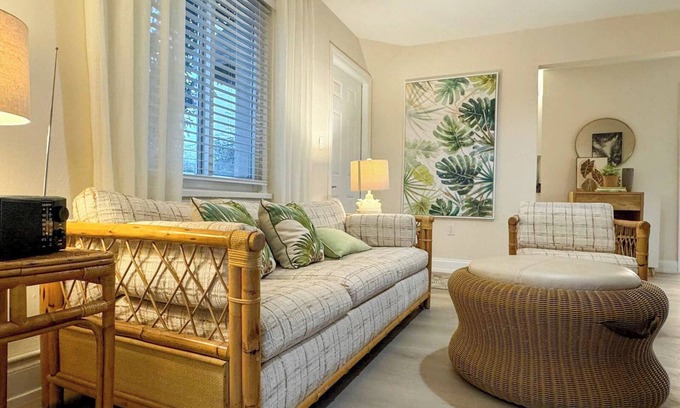 Ludlam Apartment | Coral Gables Apartment