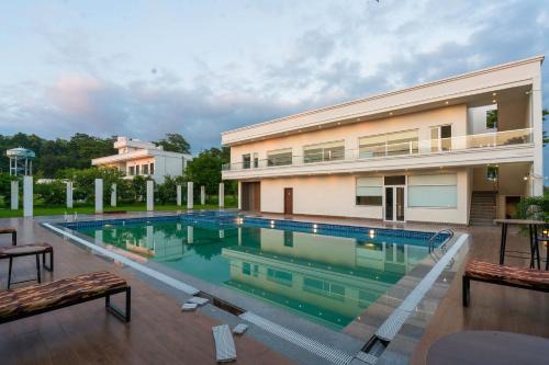 Ramnagar Hotel | Corbett The Regnum Resort