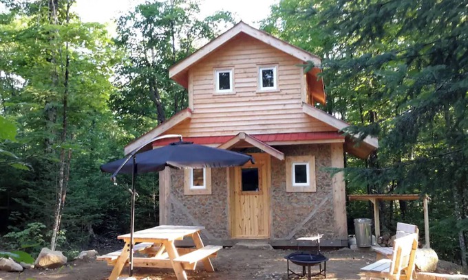 Harrington Cabin | Cordwood Cabin à Terra Perma