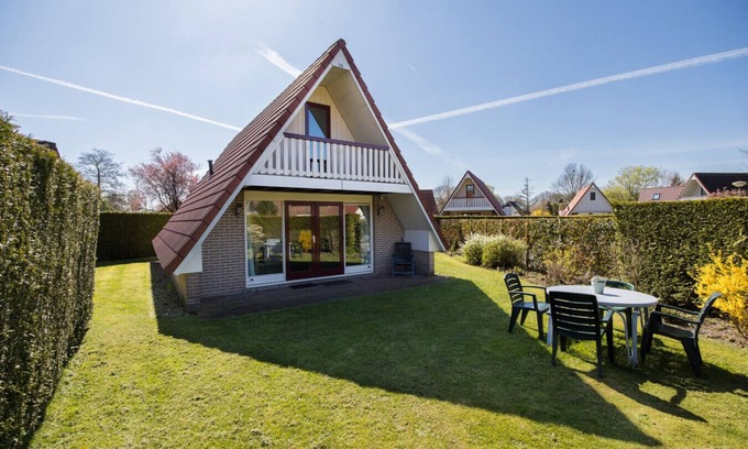Zwiggelte House | Cormorant I Neat Detached Holiday Home