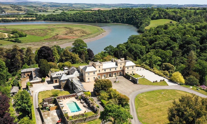 Saltash Apartment | Cornish Castle - Luxury Cottages