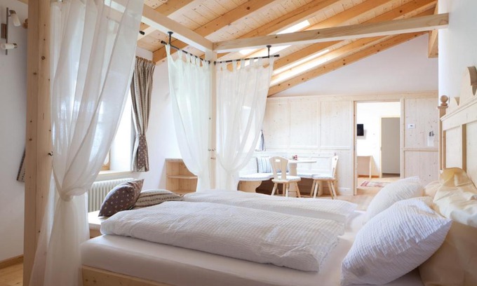 Roncegno Bed & Breakfast | Coronata Haus