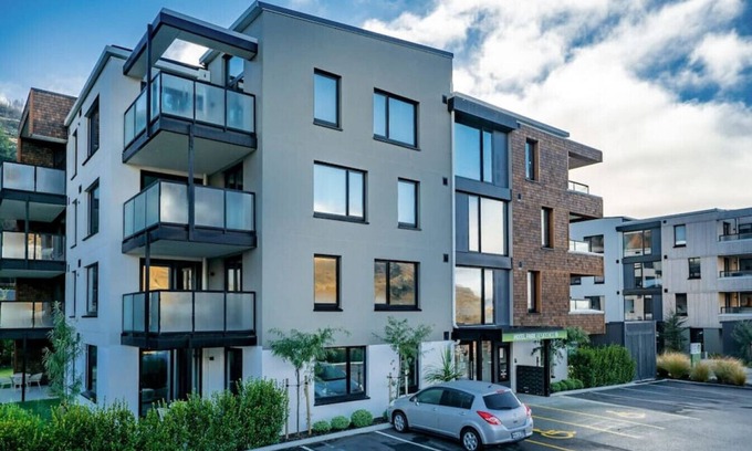 Arthur's Point Apartment | Coronet Escape Apartment 1 - base of coronet peak