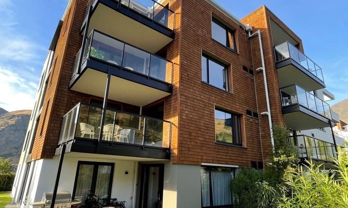 Arthur's Point Apartment | Coronet Views at La Residence du Parc