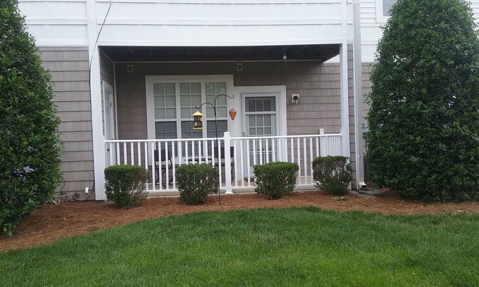 Cornelius Condo | Corporate and Shorter Term Rental Cornelius NC
