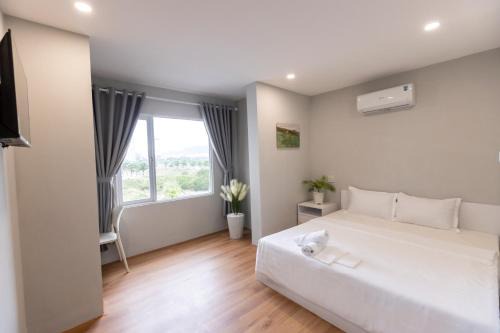 Tran Phu Beach Hotel | Cosmos Hotel Nha Trang by HT