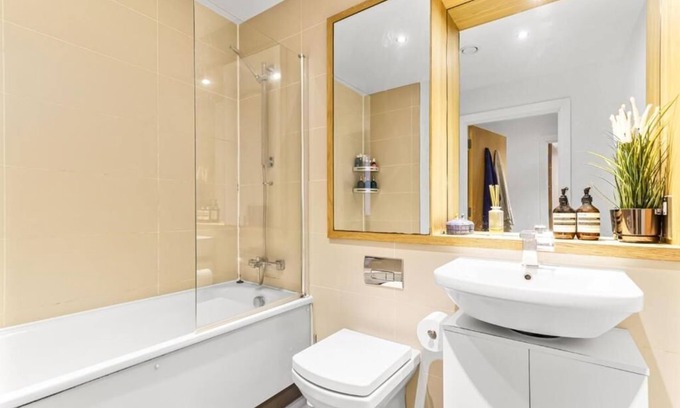 Greenwich West Apartment | Cosy 2 Bed Flat London Cutty Sark Greenwich Canary Wharf - Perfect for long stay