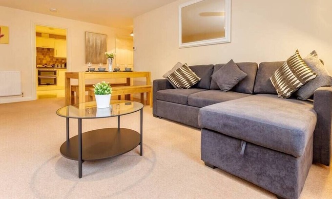 Malvern Apartment | Cosy 2 bedroom Flat in Malvern - Hillbrook House 4