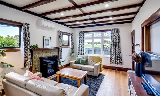 Napier House | Cosy 3 bedroom Character Bungalow