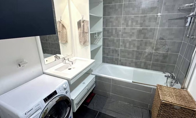 Noisy-le-Grand Apartment | Cosy 3-room apartment with terrace between Paris & Disney