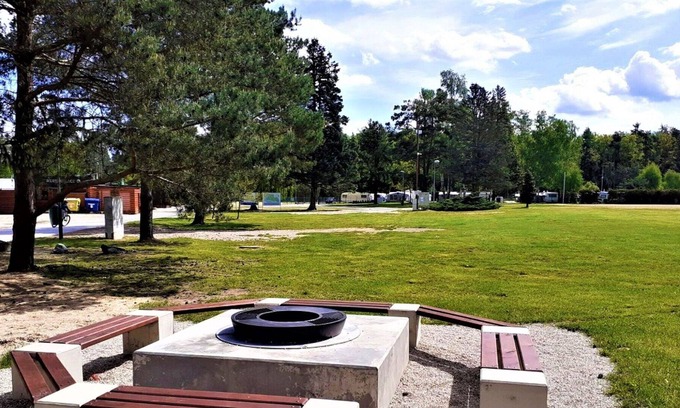 Hradec Kralove House | Cosy apartment in villa for 12 people with WIFI, TV, patio, pets allowed and parking
