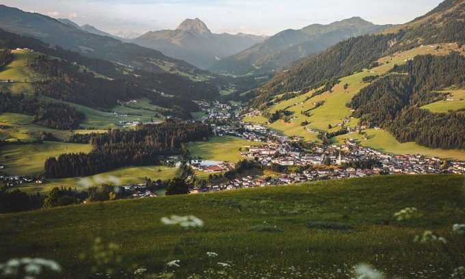 Kirchberg in Tirol Apartment | Cosy apartment for 6 people with pool, WIFI, TV and terrace