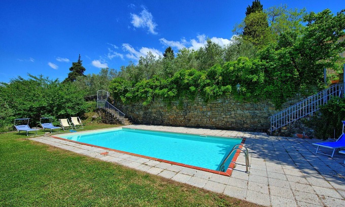 Greve in Chianti Apartment | Cosy apartment with pool, WIFI, TV, patio, pets allowed, panoramic view, close to Greve In Chianti
