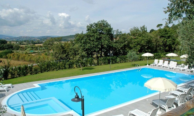 Popoltaio-Schiacciato Villa | Cosy apartment in villa for 8 guests with WIFI, pool, A/C, TV and patio