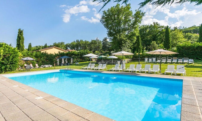 Badia Agnano Apartment | Cosy apartment with WIFI, private pool, TV, patio, pets allowed, panoramic view and parking