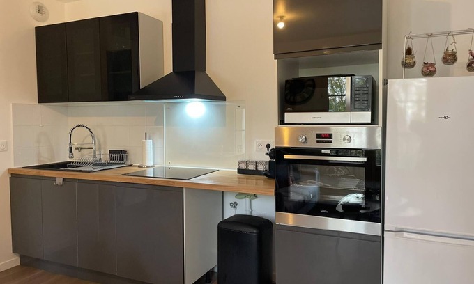 Montevrain Apartment | Cosy apartment 8 minutes from Disney and 20 minutes from Paris