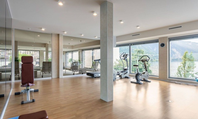 Montreux Apartment | Cosy apartment for 2 people with pool, WIFI, A/C, TV, terrace and panoramic view