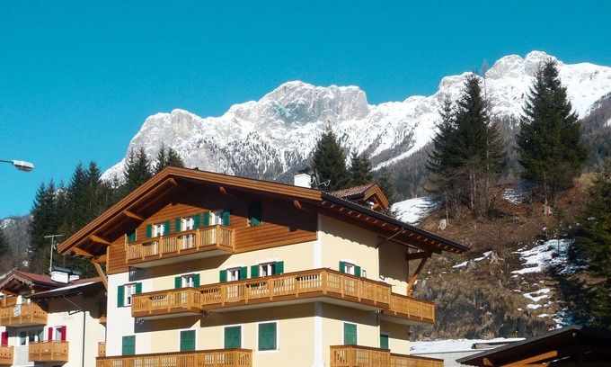 Soraga Apartment | Cosy apartment for 2 guests with WIFI, TV, balcony and pets allowed
