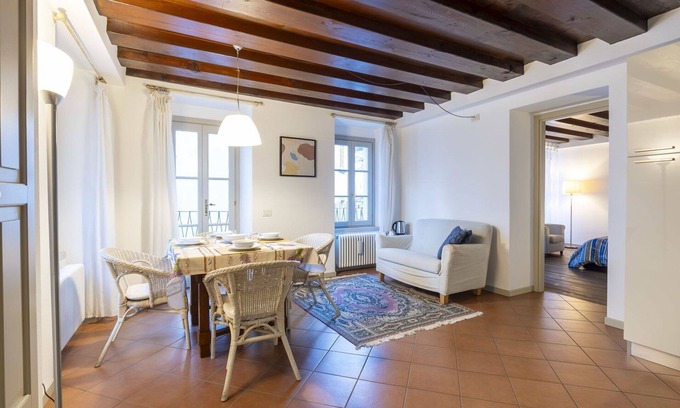 Morbegno Apartment | Cosy apartment for 2 guests with WIFI, TV and balcony