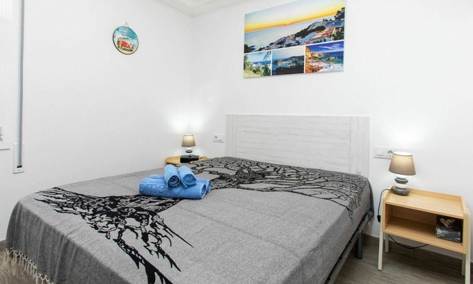 Tossa de Mar Apartment | Cosy apartment for 4 guests with WIFI, A/C, TV and terrace