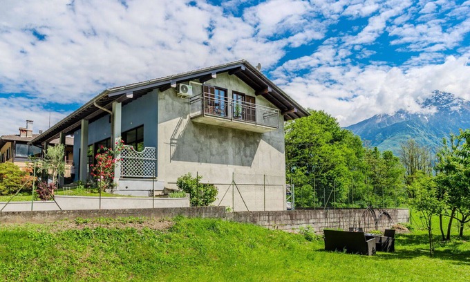 Sorico Apartment | Cosy apartment for 4 guests with A/C, WIFI, TV, patio, pets allowed and panoramic view