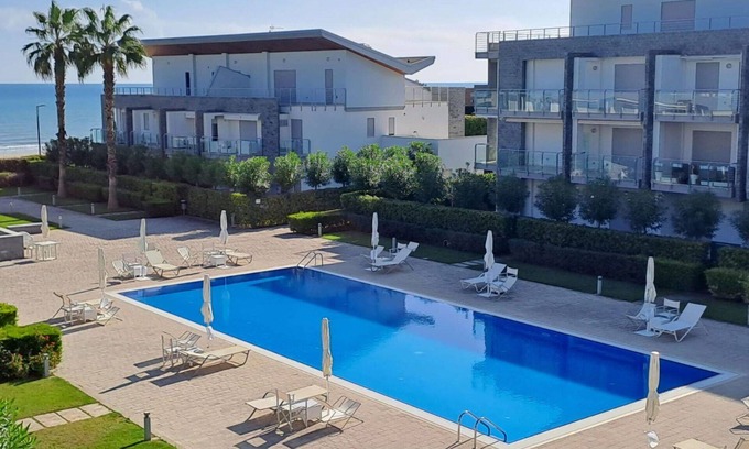 Silvi Marina Apartment | Cosy apartment for 4 guests with WIFI, pool, A/C, TV, terrace and pets allowed