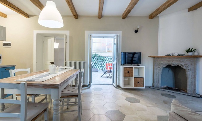 Omegna Apartment | Cosy apartment for 4 people with WIFI, TV, terrace and pets allowed