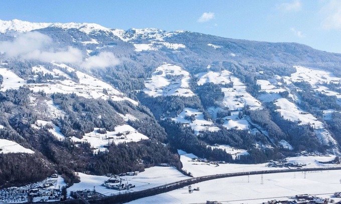 Aschau Im Zillertal Apartment | Cosy apartment for 5 people with WIFI, TV and terrace