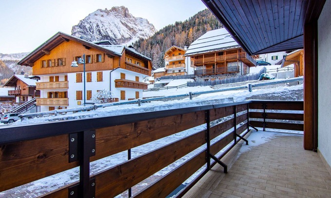 Alba Apartment | Cosy apartment for 5 guests with WIFI, TV, balcony and parking