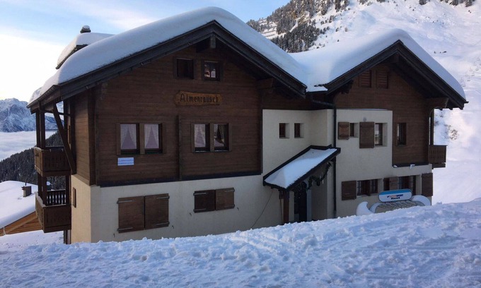 Riederalp Apartment | Cosy apartment for 6 people with WIFI, TV and balcony