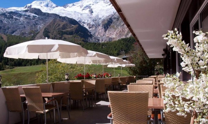Saas-Fee Apartment | Cosy apartment for 6 guests with WIFI, TV, balcony and pets allowed