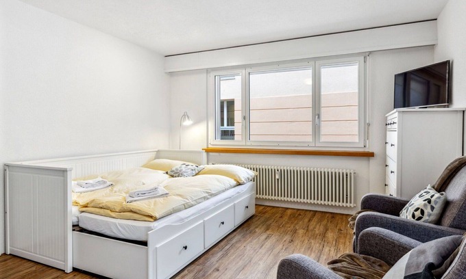 Wengen Apartment | Cosy apartment for 6 guests with WIFI, TV and terrace