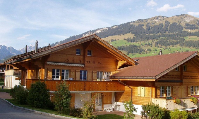 Lenk Apartment | Cosy apartment for 6 guests with WIFI and TV
