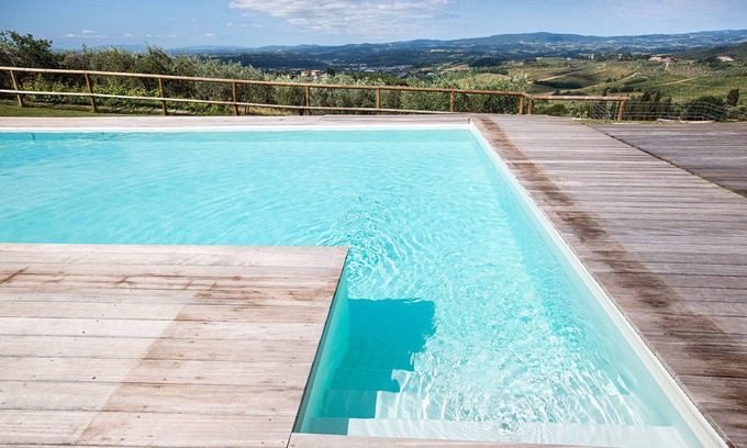 Poggibonsi Apartment | Cosy apartment for 6 people with pool, WIFI, A/C, TV and panoramic view, close to San Gimignano