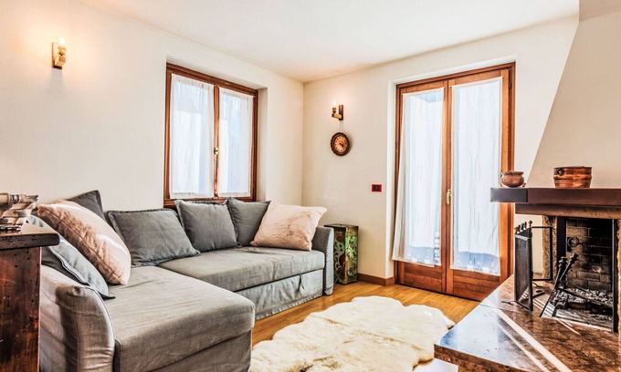 Sant'Antonio di Mavignola Apartment | Cosy apartment for 6 people with TV and balcony