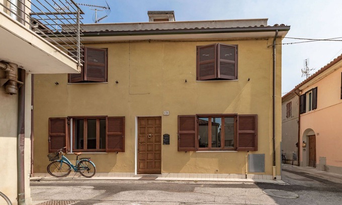 Fano Apartment | Cosy apartment for 6 people with WIFI, A/C, TV and parking