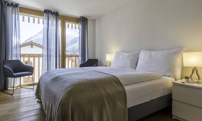 Saas-Balen Apartment | Cosy apartment for 7 guests with WIFI, TV, balcony and pets allowed