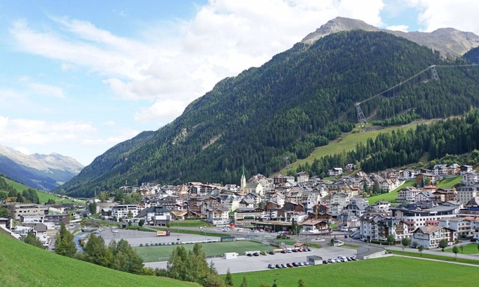 Mathon Apartment | Cosy apartment for 7 guests with WIFI, TV, terrace and parking