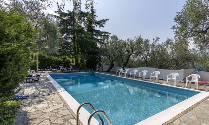 Gazzelli Apartment | Cosy apartment for 4 guests with pool, WIFI, pets allowed and panoramic view
